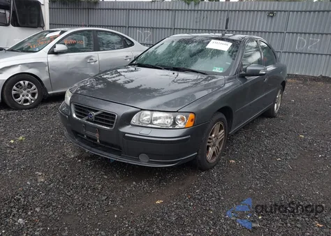 2007 Volvo S60 2.5T z USA, uszkodzony, nr VIN YV1RS592572622959
